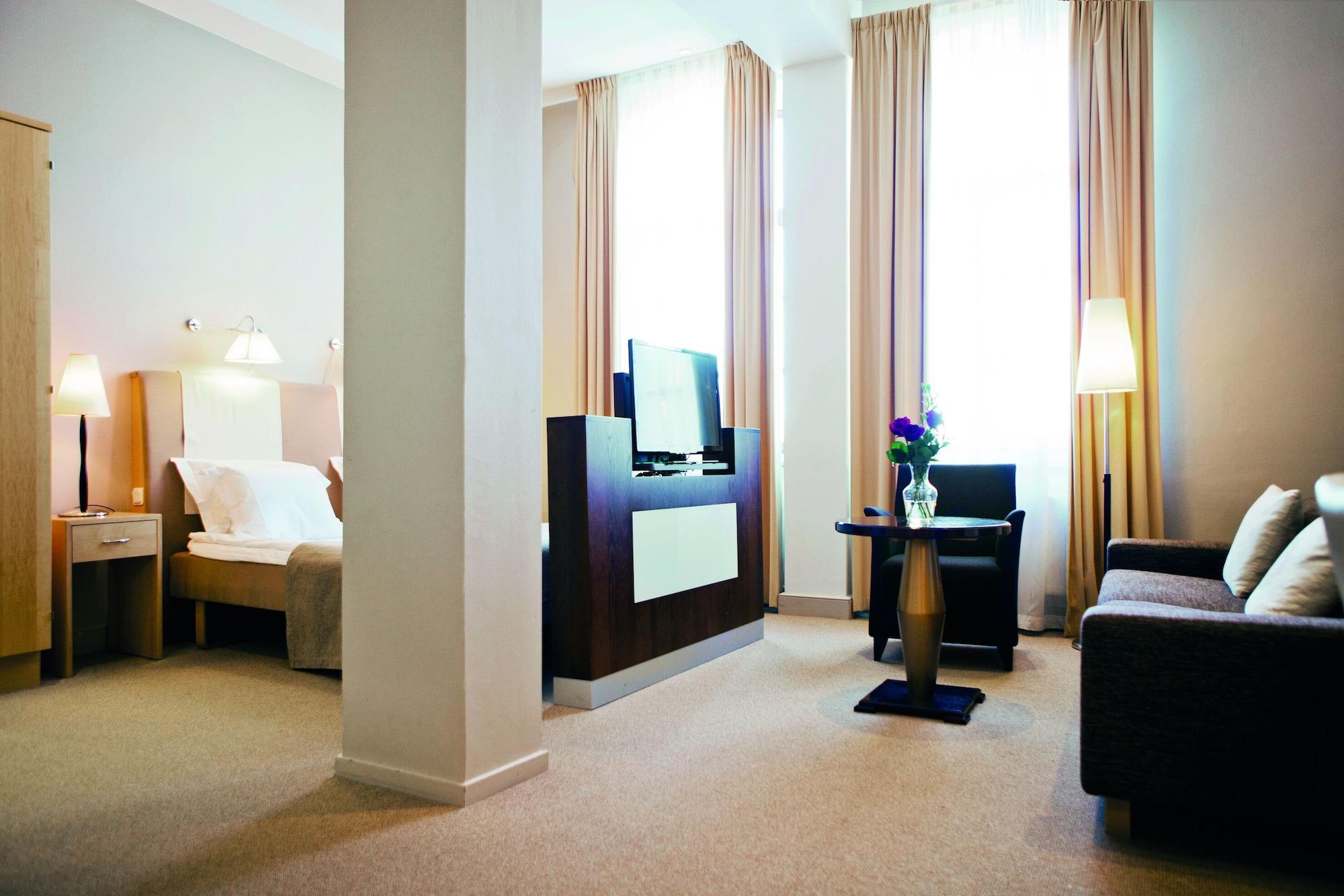Elite Stora Hotellet Oerebro Buitenkant foto