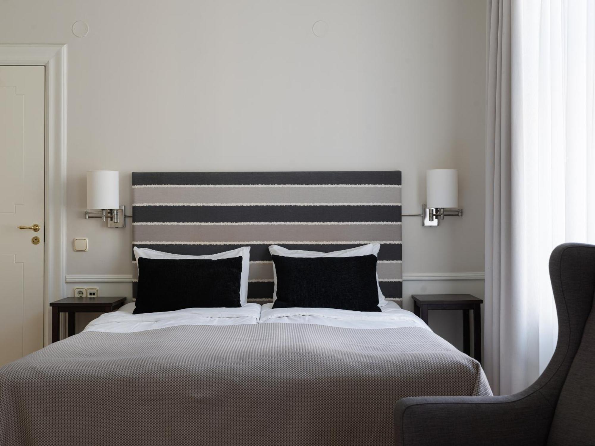 Elite Stora Hotellet Oerebro Buitenkant foto